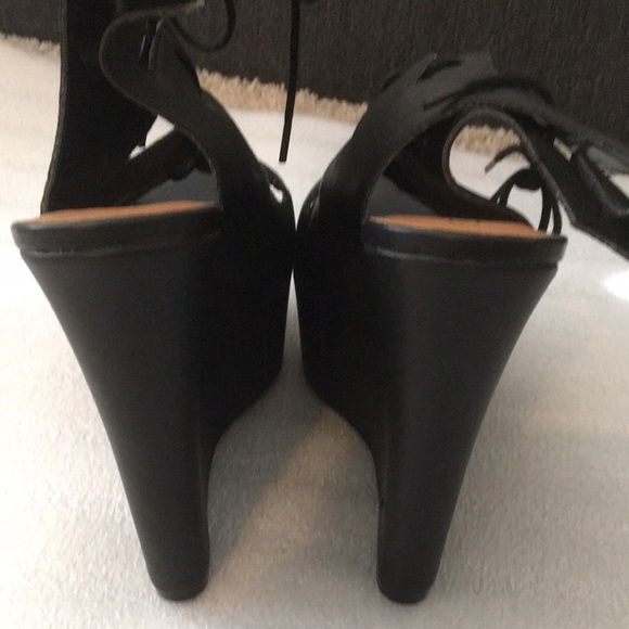 Nasty Gal Shoe Cult Wedge Heels - Picture 5 of 7